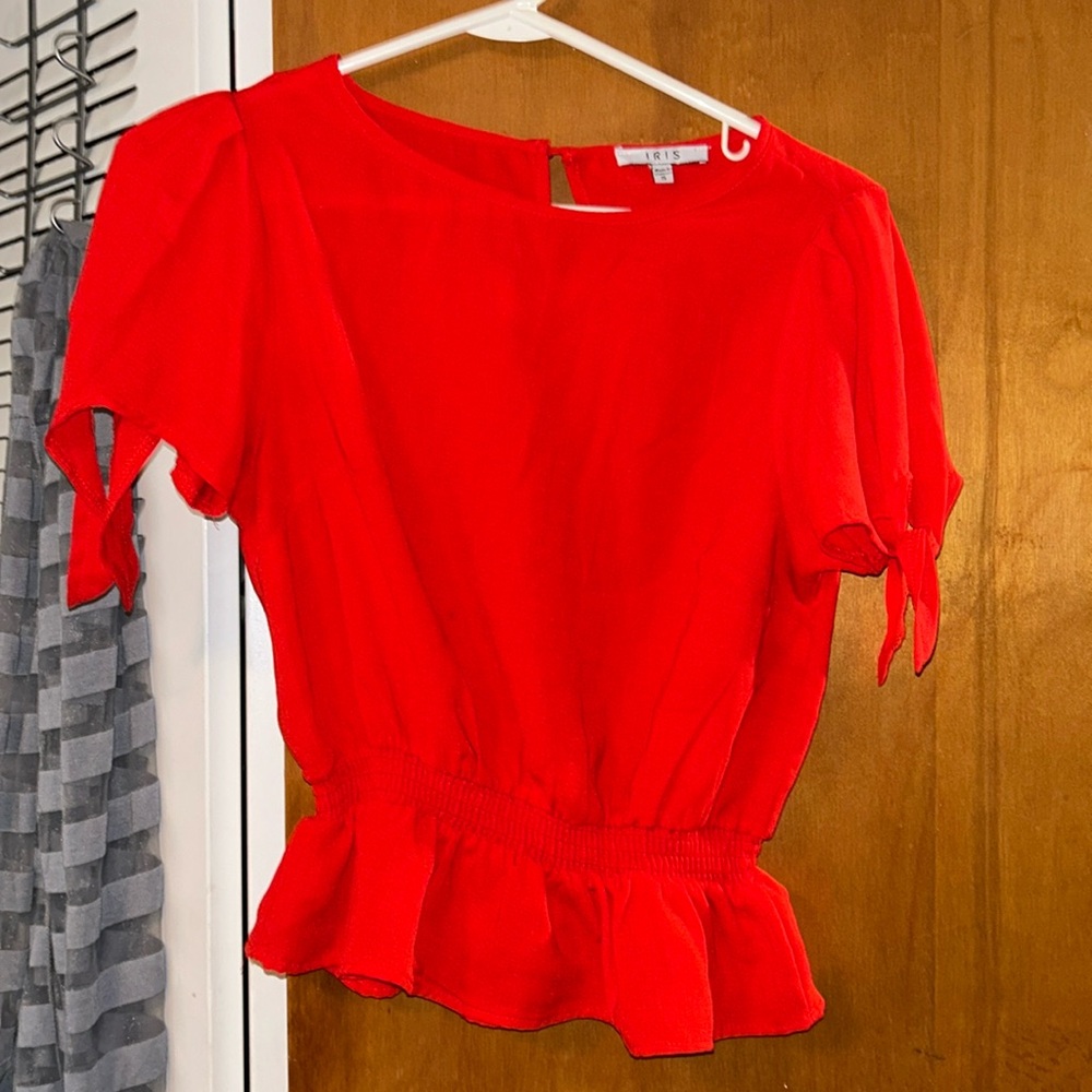 Women’s light weight top